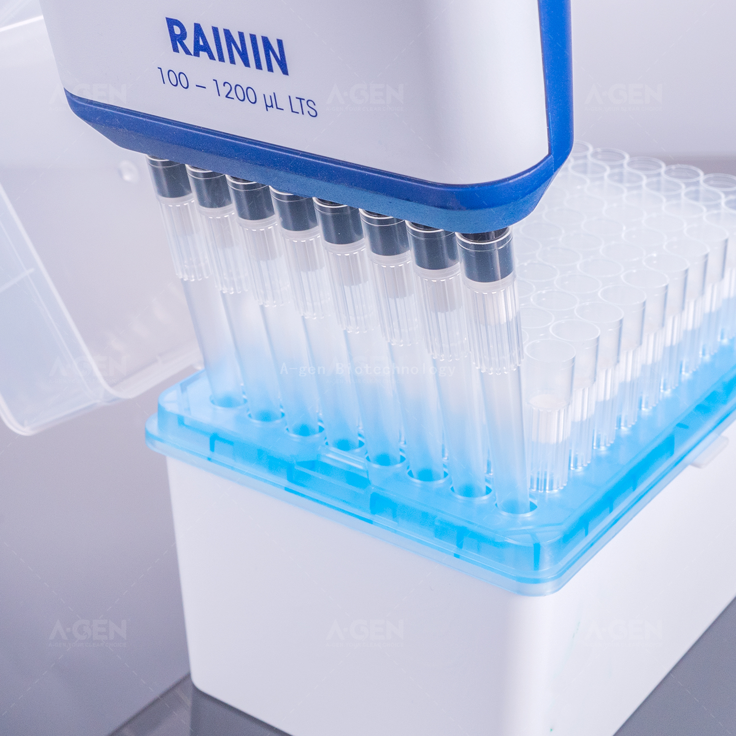 实验室耗材 Rainin 灭菌 1000uL 透明过滤吸头装在架子上 